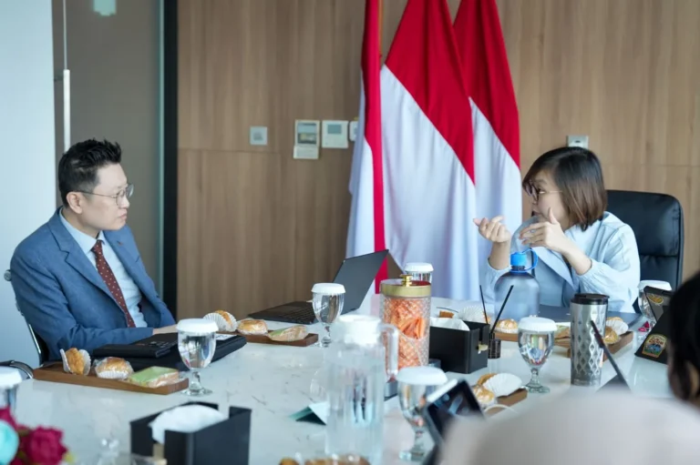 80a2eb6b36f193cab2646b97486bd87e3851467bdf27bd55e44a3bb69bc66ad6